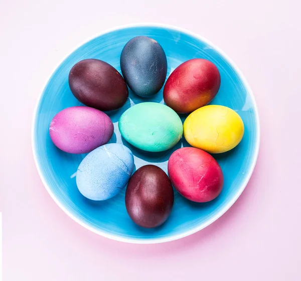 Colorful Easter eggs as an attribute of Easter celebration. Pink — Stock Photo, Image