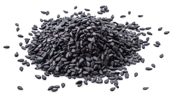 Nasiona sezamu czarne izolowane na białym tle. — Zdjęcie stockowe