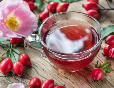 Rose-kalça ve kuşburnu çekirdeği yağı ahşap tablo.