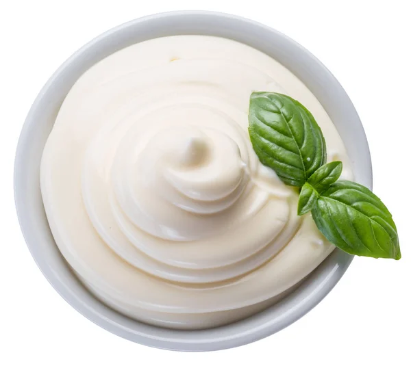 Mayonnaise-Wirbel in weißer Schüssel. Ansicht von oben. Schneidpfad. — Stockfoto