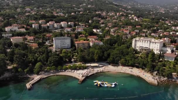 Vista Della Spiaggia Della Costa Blu Del Mare Lovran Croazia — Video Stock