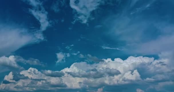 Движение Облаков Голубом Небе Видео Time Lapse — стоковое видео