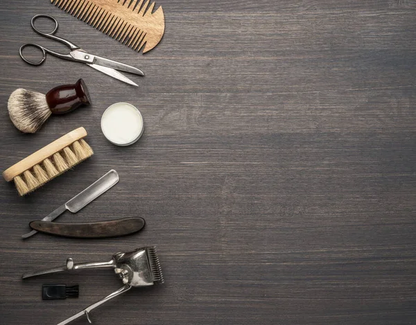 Klassische Pflege Und Friseurwerkzeuge Auf Holzgrund Draufsicht Auf Barbershop Instrumente — Stockfoto