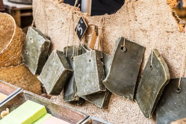 Organik gri el yapımı sabunlar..