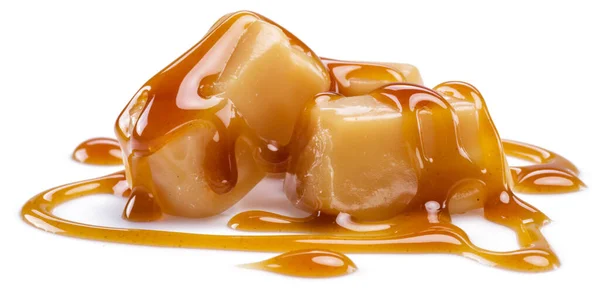 Doces Caramelo Cobertos Com Caramelo Açúcar Derretido Isolado Sobre Fundo — Fotografia de Stock