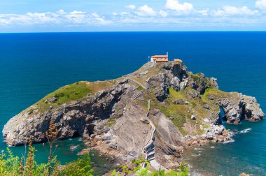 San Juan de Gaztelugatxe Kilisesi, Bakio ve Bermeo arasında, Biscay