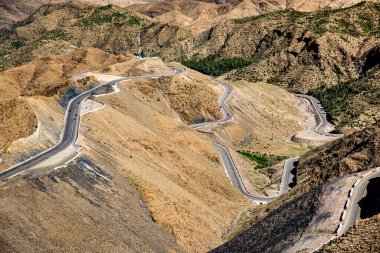 Atlas Dağları üzerinden Ouarzazate 'den Marakeş' e giden yol