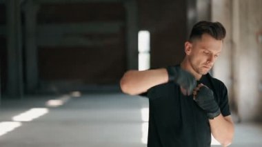 Boksör silah ısıtır