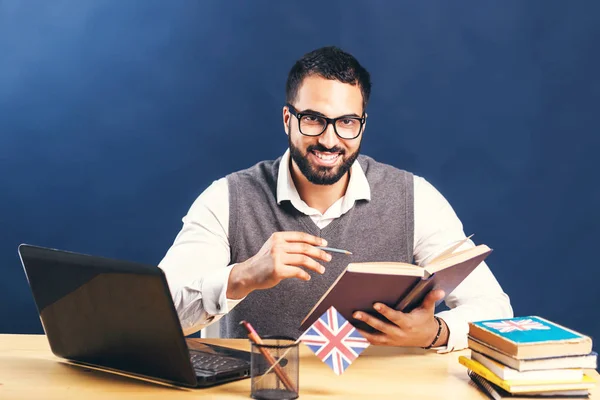 Happy Smiling Student — Stock Photo, Image