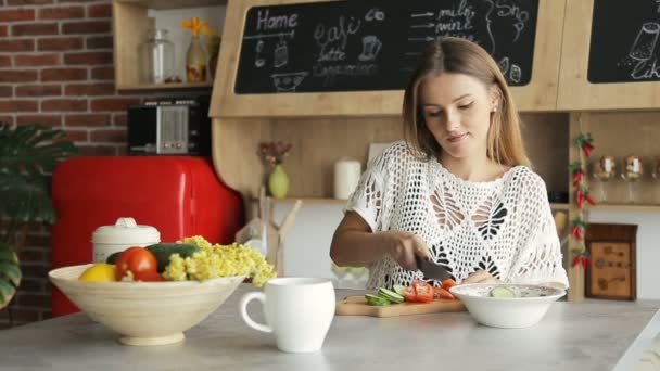 Woman Cuts Vegetables — Stock Video