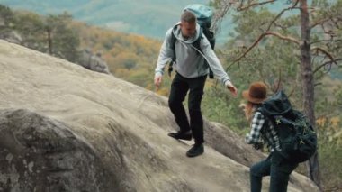 Erkek arkadaşın yukarısı için yardımcı olur