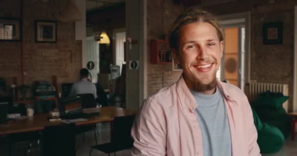 Portrait of Happy Employee — Stock Video