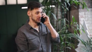 Belgili tanımlık Smartphone üzerinde konuşma serbest meslek