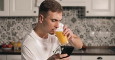 Adam içme suyu kullanma Smartphone ise