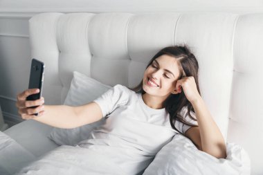 Sabah Skype çağrısı