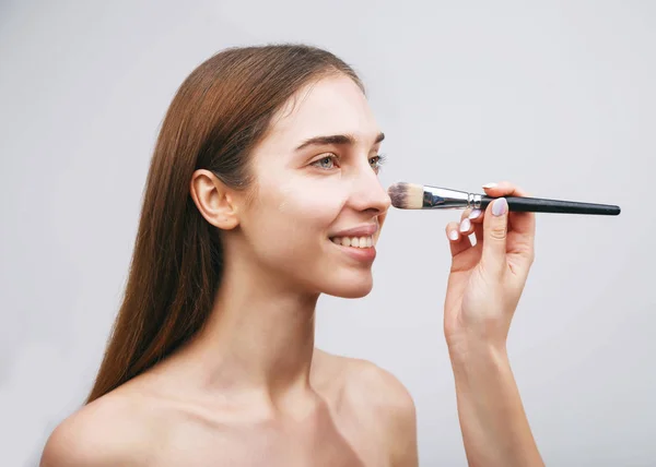 Žena se make-up — Stock fotografie