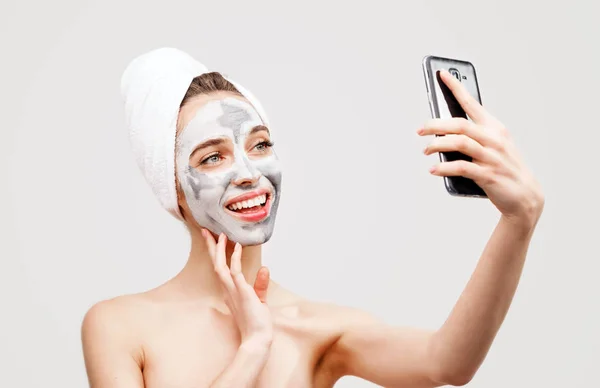 Spa Woman with Face Mask Making Selfie — Stok Foto