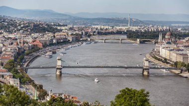 Budapeşte köprü manzara