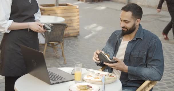 Pago con tarjeta — Vídeo de stock