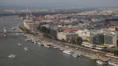 Tuna'da Budapeşte Köprüsü