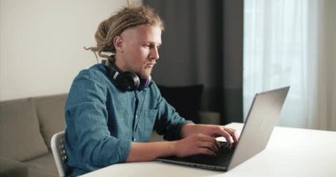 dizüstü bilgisayarda uzaktan çalışma