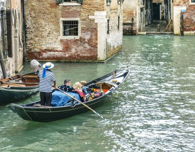 Gondolier Yüzer