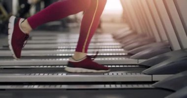 Koşu Bandı'nda koşucu