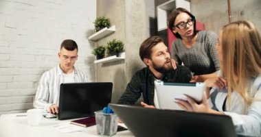 Ofis Ekip Çalışması ve Tartışma