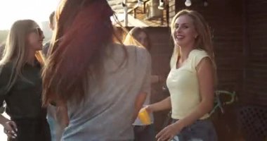 Sunset Party Mutlu Dans Arkadaşlar