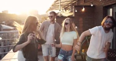 Terasta Sunset Disco Partisi