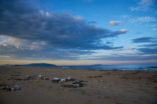 Malowniczy Widok Piękne Morze Piaszczystej Plaży — Zdjęcie stockowe