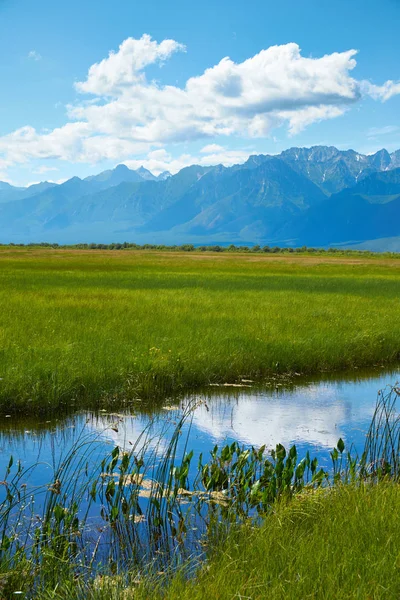 Malowniczy Widok Przyrodę Góry Jezioro — Zdjęcie stockowe