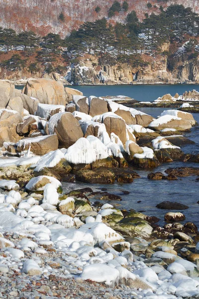 Vista Panoramica Della Spiaggia Rocciosa — Foto Stock