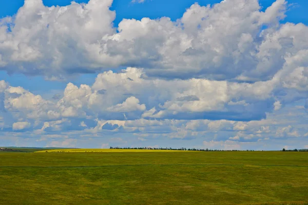 Paisaje Del Campo Cielo Dramático —  Fotos de Stock