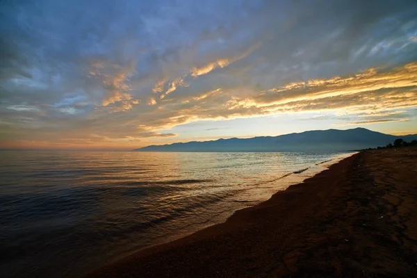 Deniz Üzerindeki Güzel Günbatımı Bulutları — Stok fotoğraf