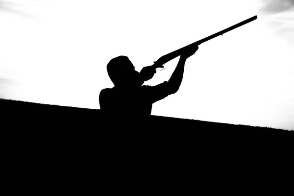Czarno Białe Sylwetka Hunter Stary Wich Podwójne Barreled Shotgun Polowania — Zdjęcie stockowe