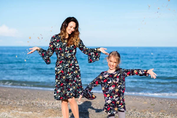 Young Woman Little Girl Similar Dresses Playing Beach — Stock Photo, Image