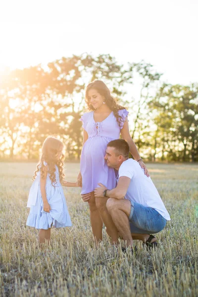 Happy Young Family Field Sunset Light Husband Little Girl Kissing — Stock Photo, Image