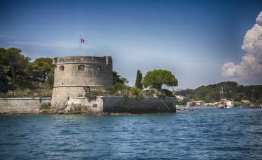 Fort Balaguier Toulon, Akdeniz kıyı şeridi