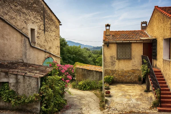 Vecchio Villaggio Vicino Castelet Francia — Foto Stock