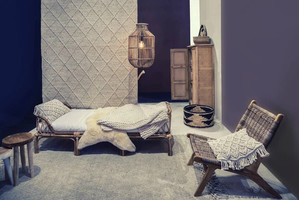 Interieur Van Kamer Met Bed Met Textiel Elementen — Stockfoto