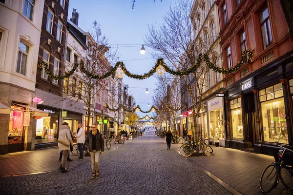 Maastricht Kväll Historiska Centrum Staden Visa Från Shopping Gatan Maastrichter — Stockfoto