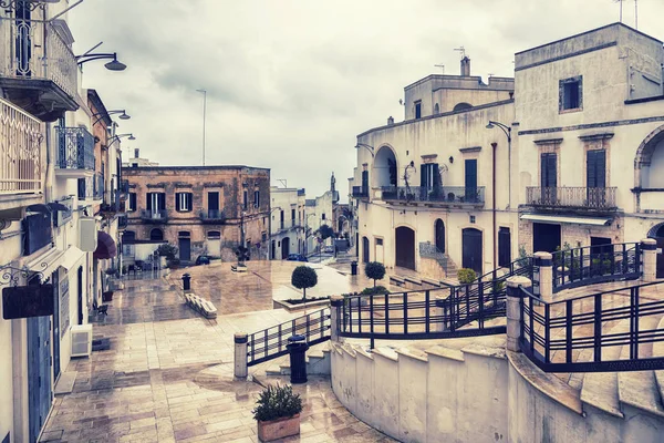 Ostuni náměstí v Ostuni, Itálie — Stock fotografie