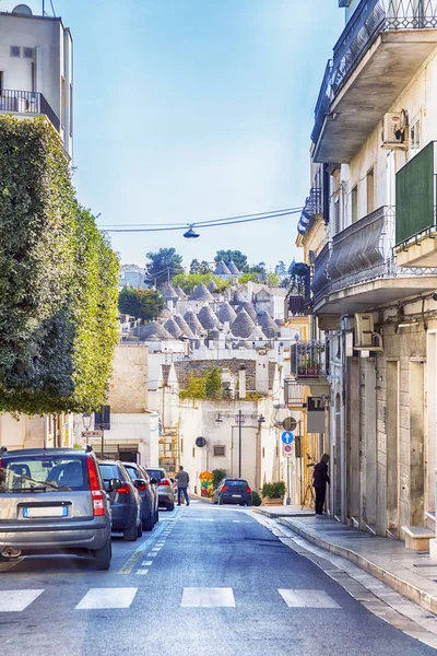 Město Alberobello, Puglia, Itálie — Stock fotografie