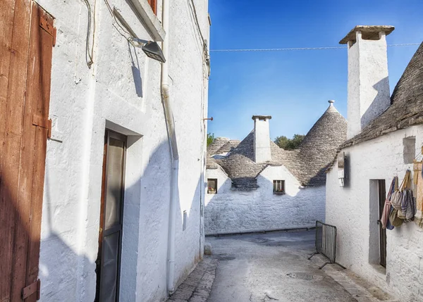 Wieś Alberobello z dachami (trullo), Puglia, Włochy — Zdjęcie stockowe