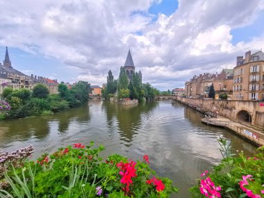 panorama of the Moselle River and Moyen Bridge with the historic city center of Metz