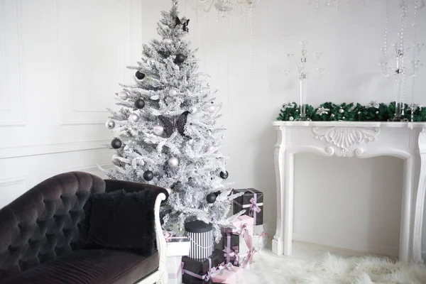 漂亮的圣诞装饰室 — 图库照片