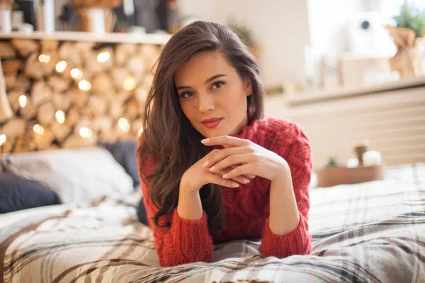 Belleza Mujer Moda Con Caja Regalo Navidad Árbol Año Nuevo —  Fotos de Stock