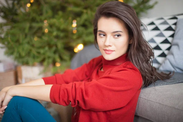 Belleza Mujer Moda Con Caja Regalo Navidad Árbol Año Nuevo —  Fotos de Stock