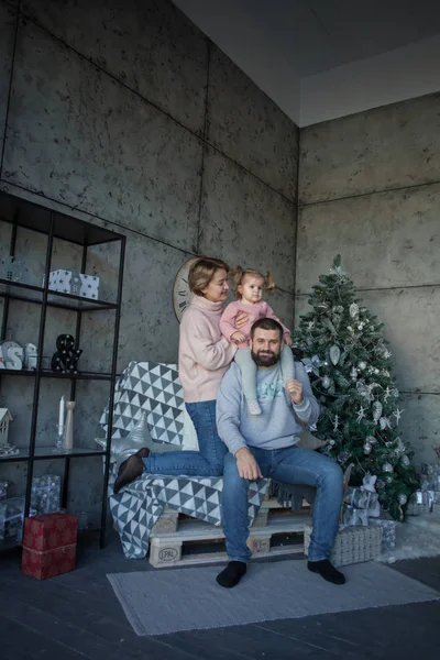 Retrato Natal Bela Família Feliz — Fotografia de Stock